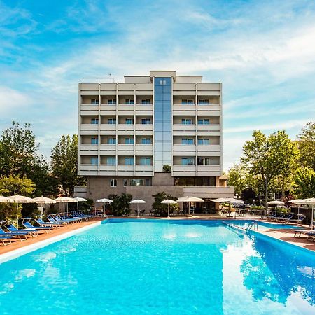 Hotel Ambasciatori Чезенатико Экстерьер фото