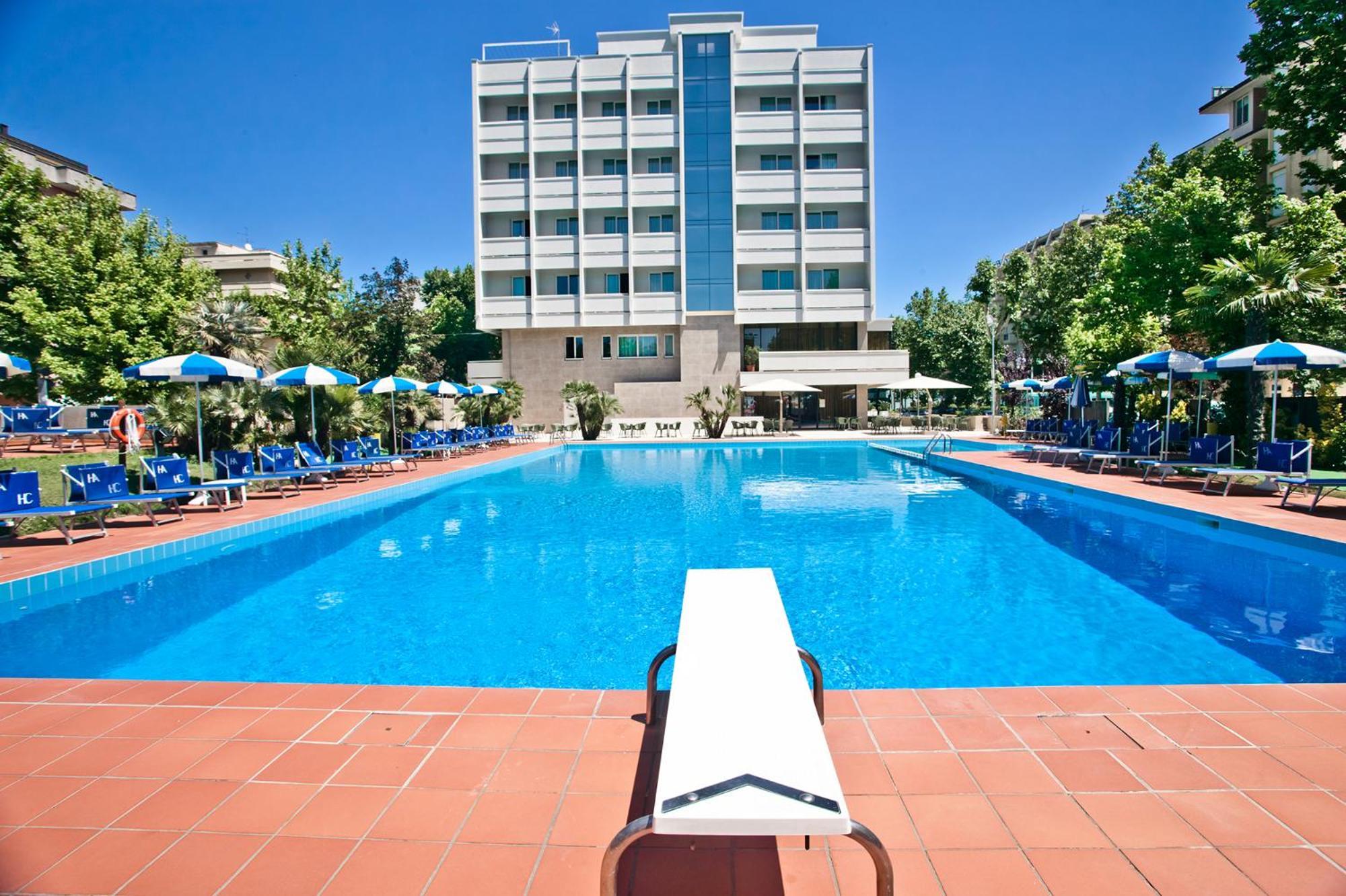 Hotel Ambasciatori Чезенатико Экстерьер фото